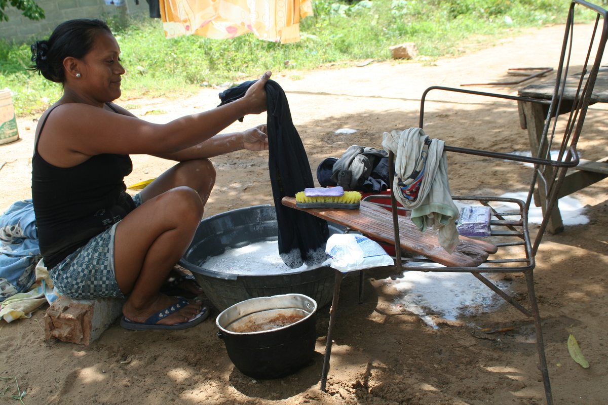 Donate to the Missionaries of the Sacred Heart and help to provide clean water for families in Venezuela