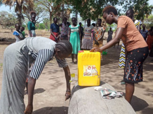 Teaching handwashing at the waterbanks