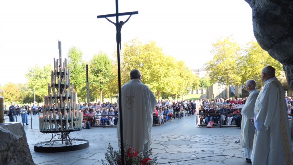 MSCs celebrate Mass for our mission friends and benefactors at the Grotto of Our Lady of Lourdes on our 2018 MSC Pilgrimage to Lourdes.