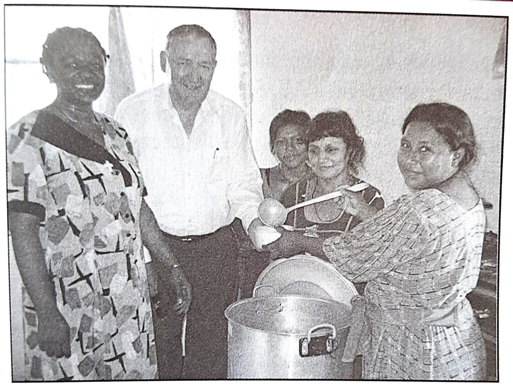 Fr Vinnie Screene MSC ministers in Venezuela - from the MSC Message 2006.